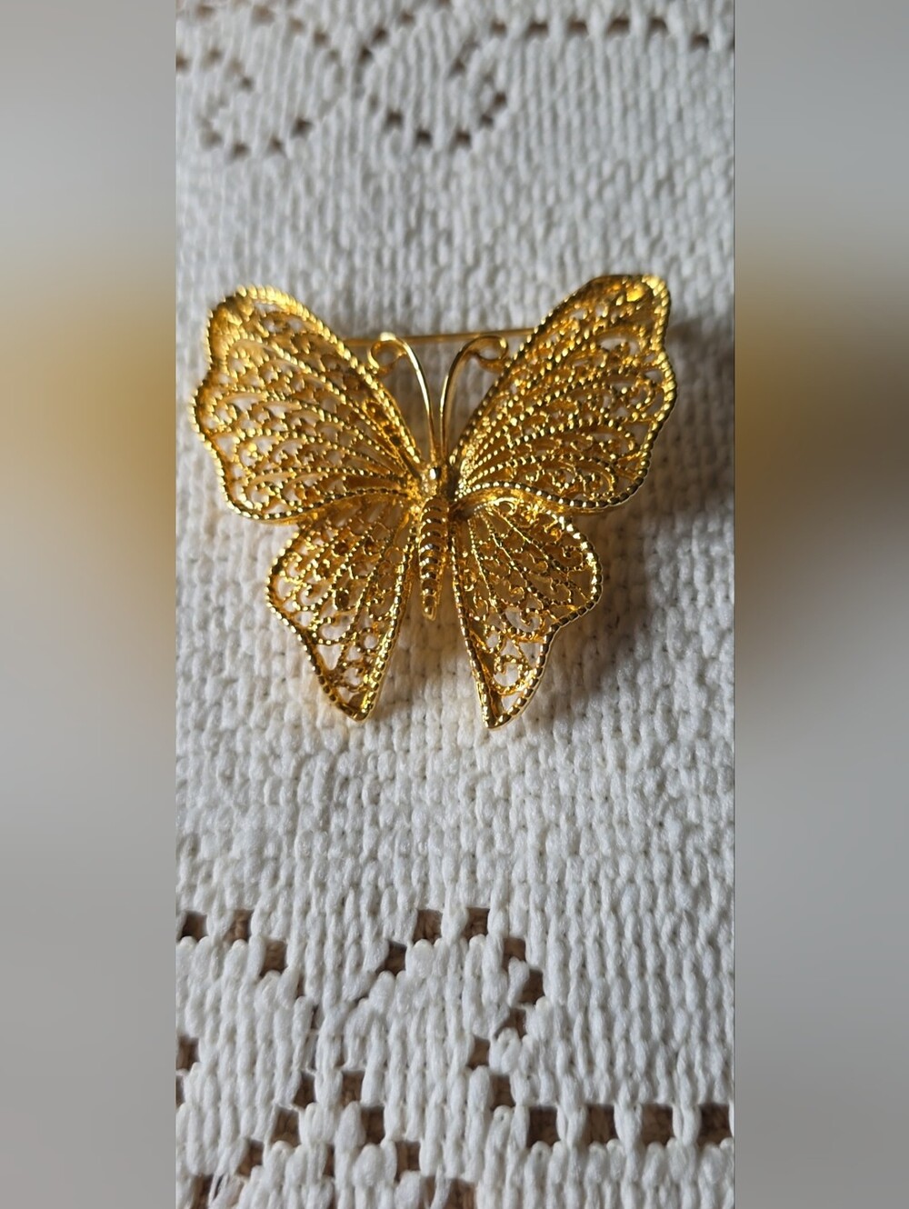 Vintage M JENT Gold Tone Filigree Butterfly Brooch Pin